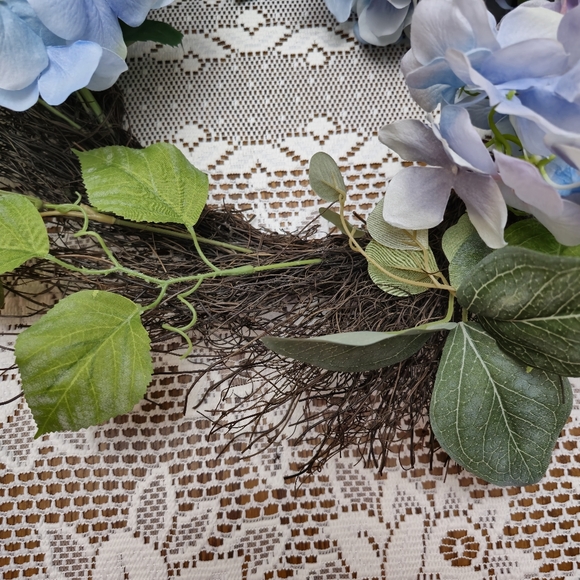 Ashland 22" Wreath Round Blue and Purple Hydrangea Flowers Twig Floral Accent - Picture 8 of 12